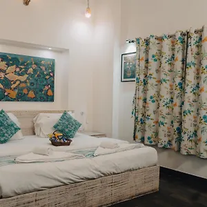 Bed & Breakfast Safarnama - A Boutique Benares