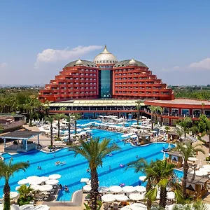 Üdülőközpont Delphin Palace